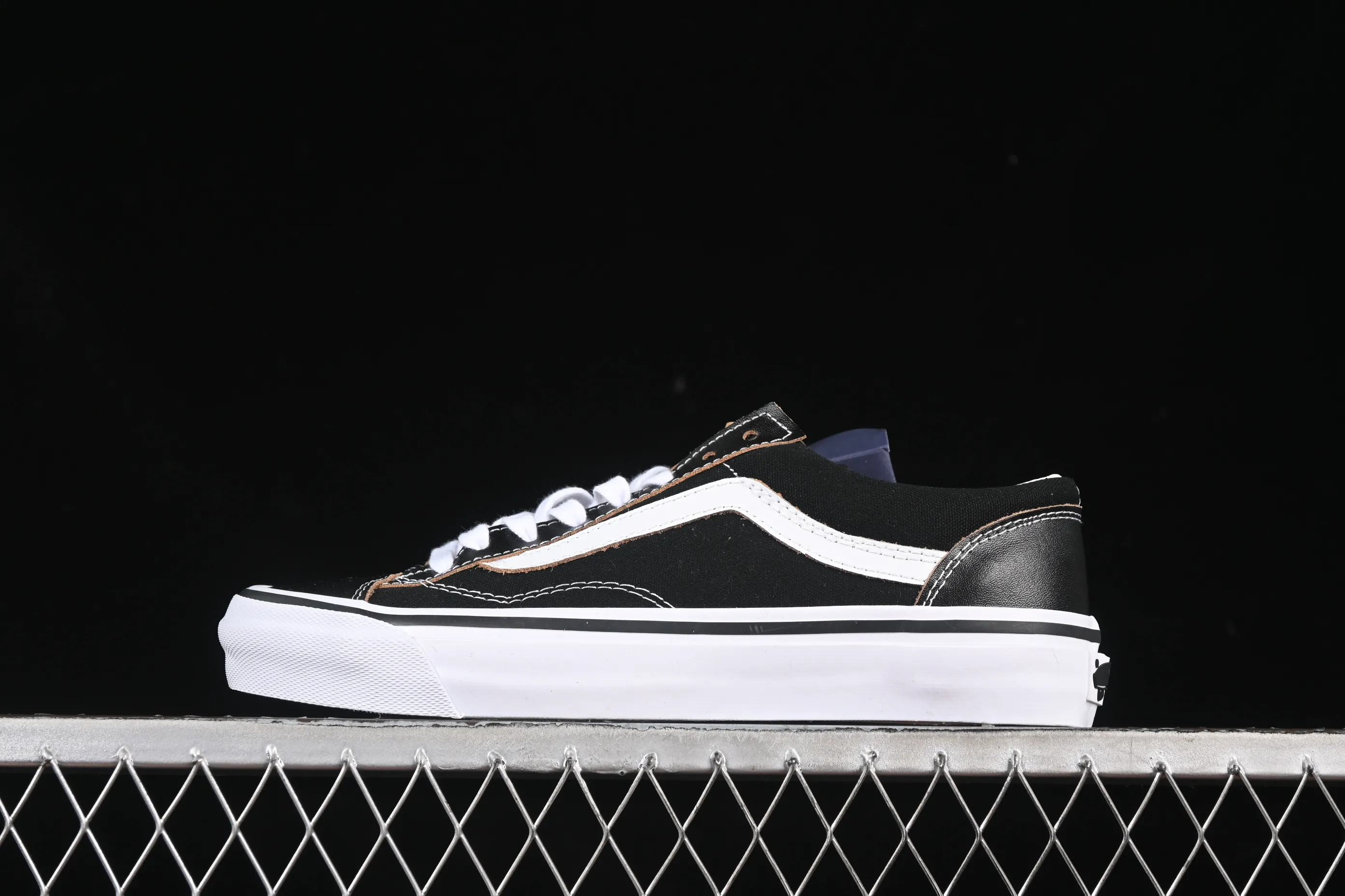 All categories Vans Vans series Vans Low Vans low-top Vans Old Skool 36 Vibram Vans high-end branch low-top retro casual sneakers VN000D2GBA2
